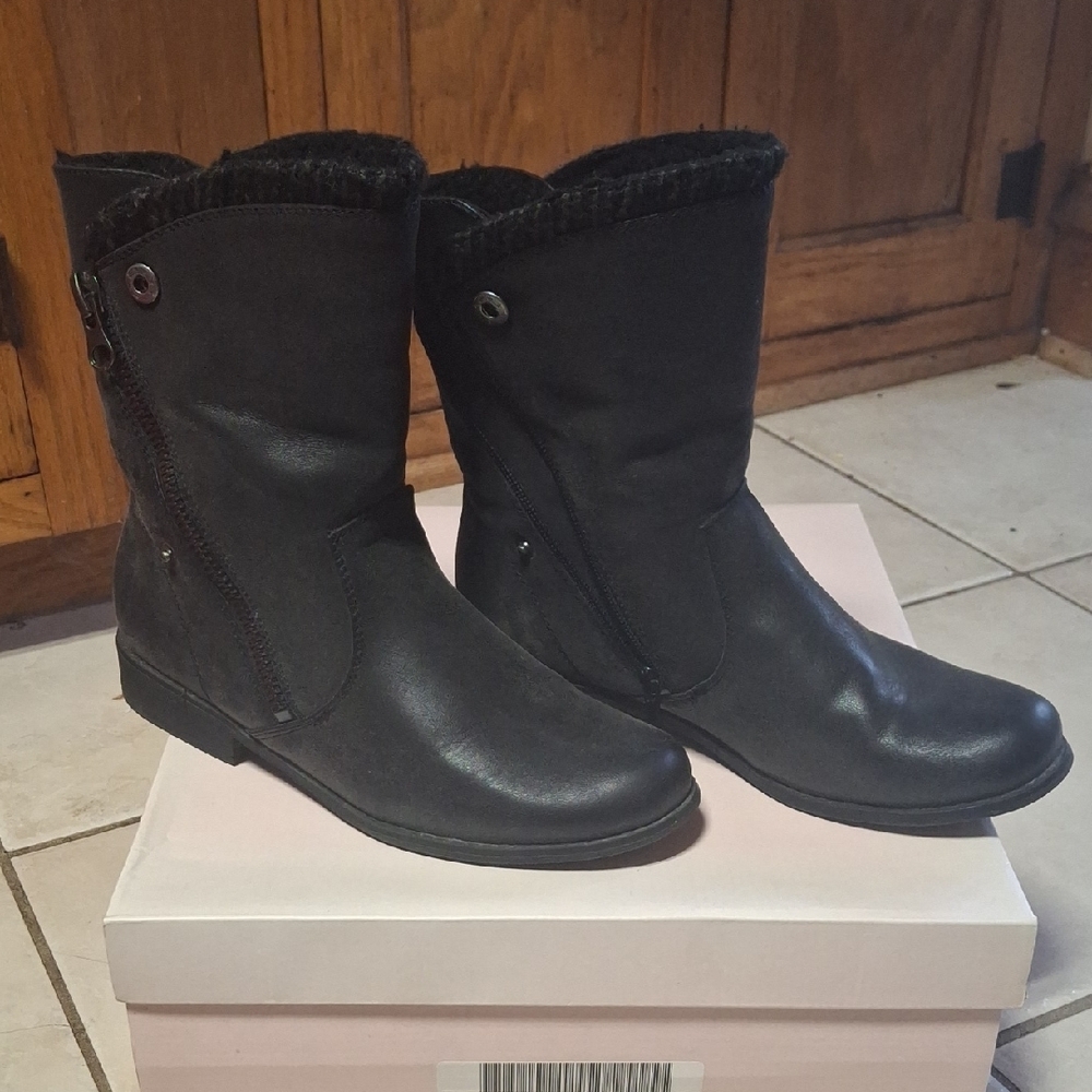 Women's Black Boots